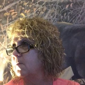 Meet your Posher, Deborah